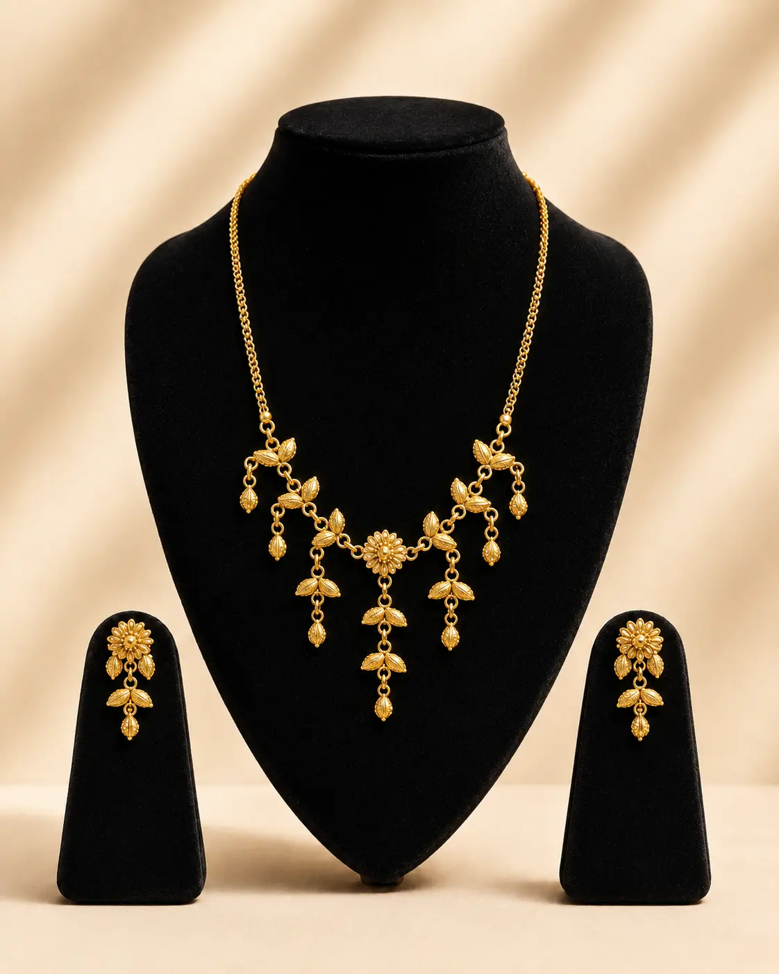 Royal Vine Necklace Set